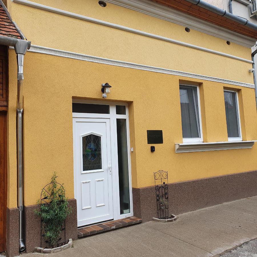 Jegmadar Apartman Debrecen Exteriör bild